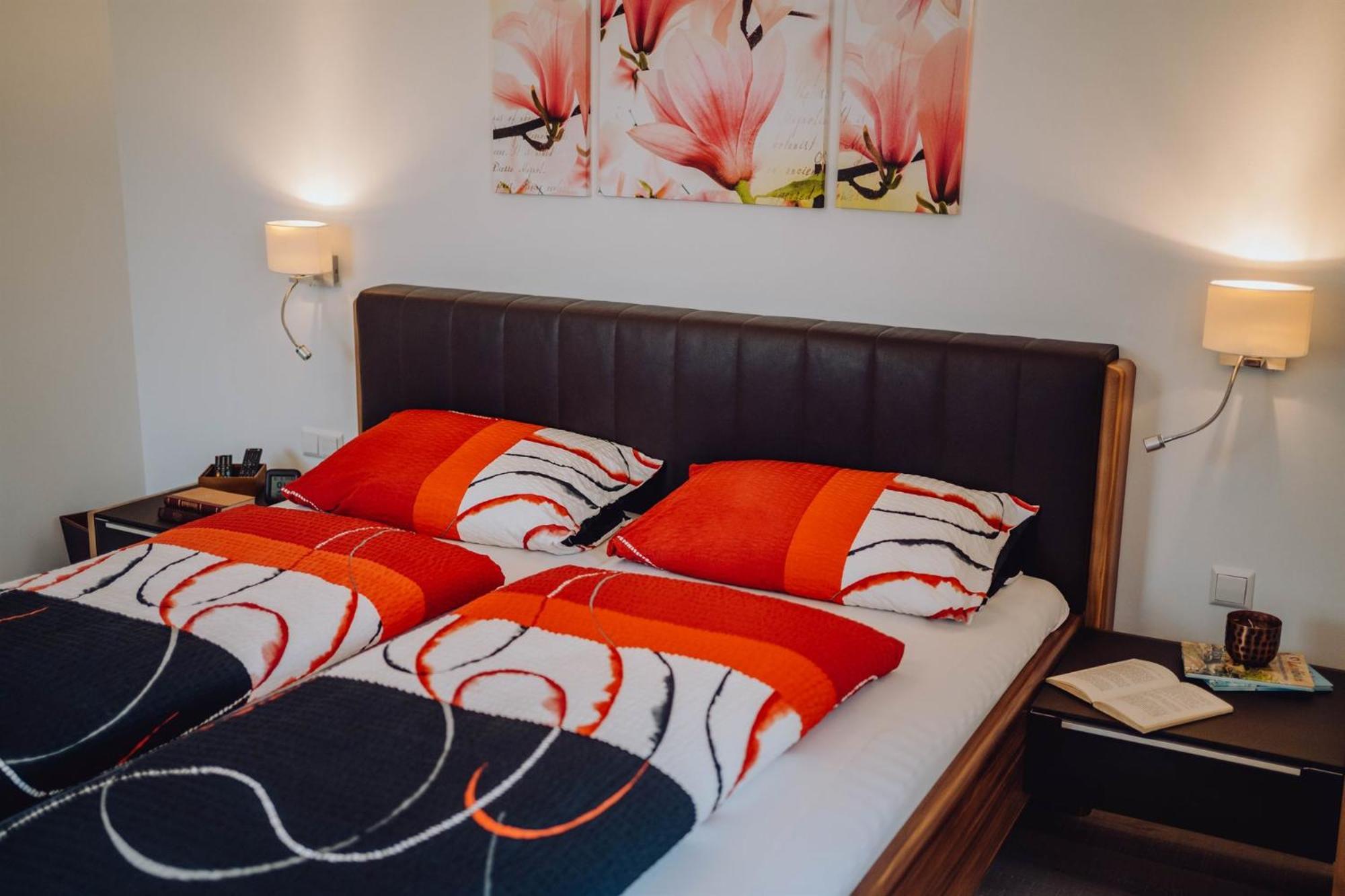 Pension Sterntaler Rheinhausen Esterno foto